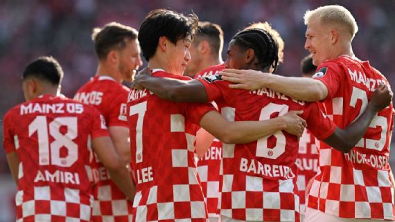 The lead: Mainz earn huge win to shock Champions League finalists Dortmund